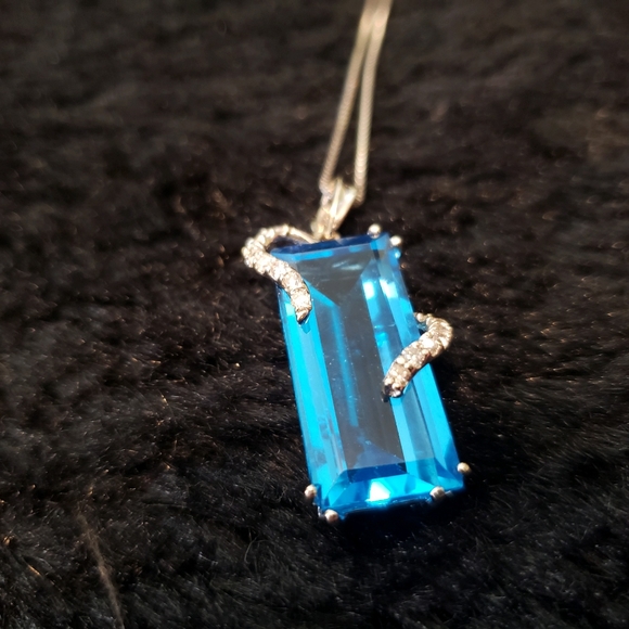 Blue Topaz & Diamonds necklace - Picture 9 of 9